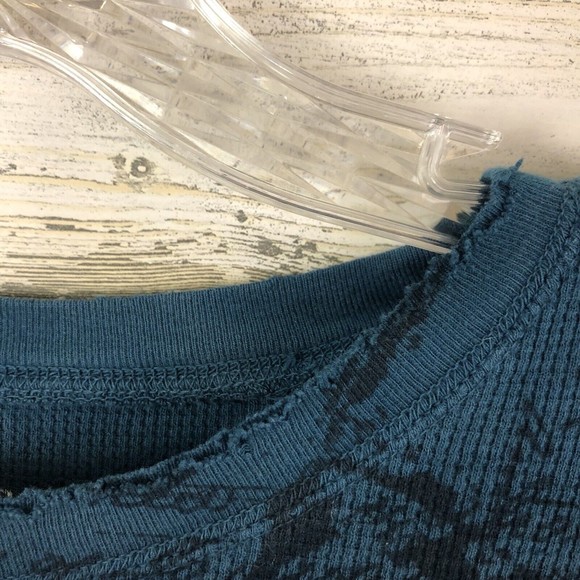 Affliction Shirt Thermal Long Sleeve Blue Wings Distressed Flocked Mens Size XL - Picture 5 of 11
